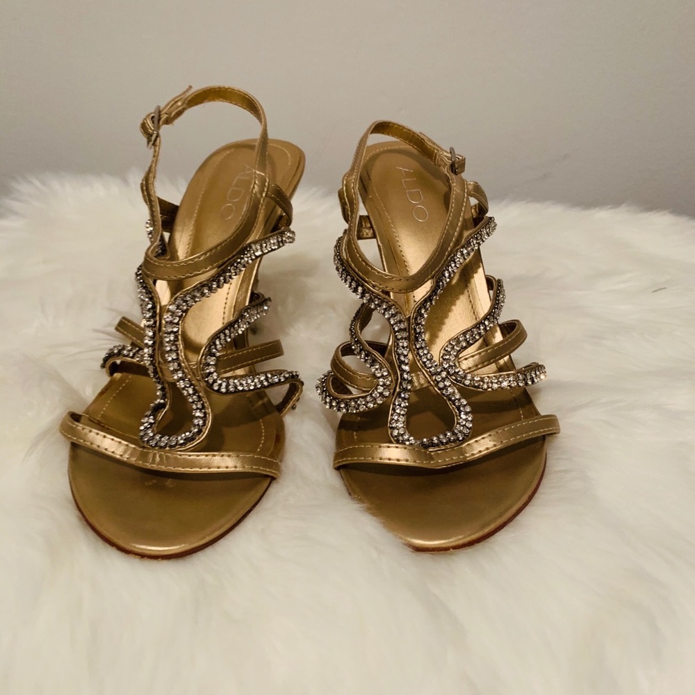 Aldo Heel - Picture 3 of 14